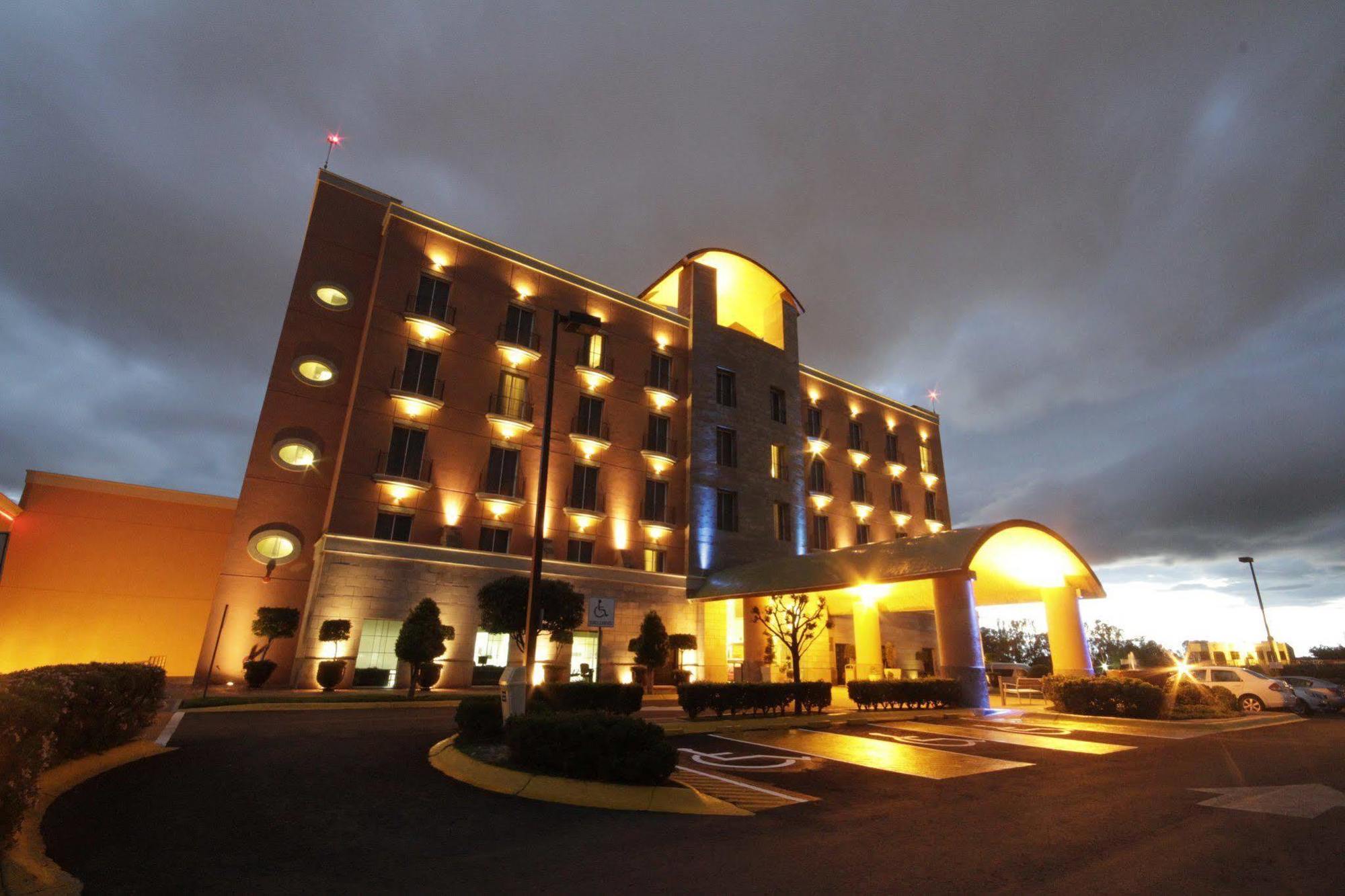 Holiday Inn Express Silao-Aeropuerto Bajio, An Ihg Hotel Dış mekan fotoğraf